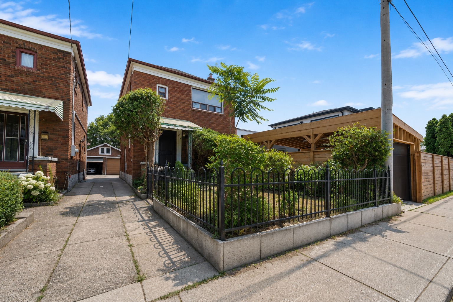 1 Warland Avenue exterior
